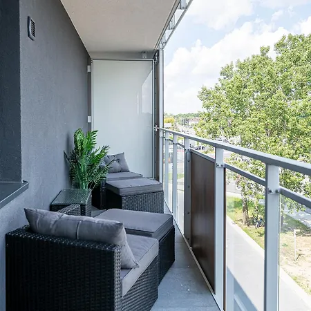 Rentplanet - Apartamenty Pileckiego Warsaw Exterior photo