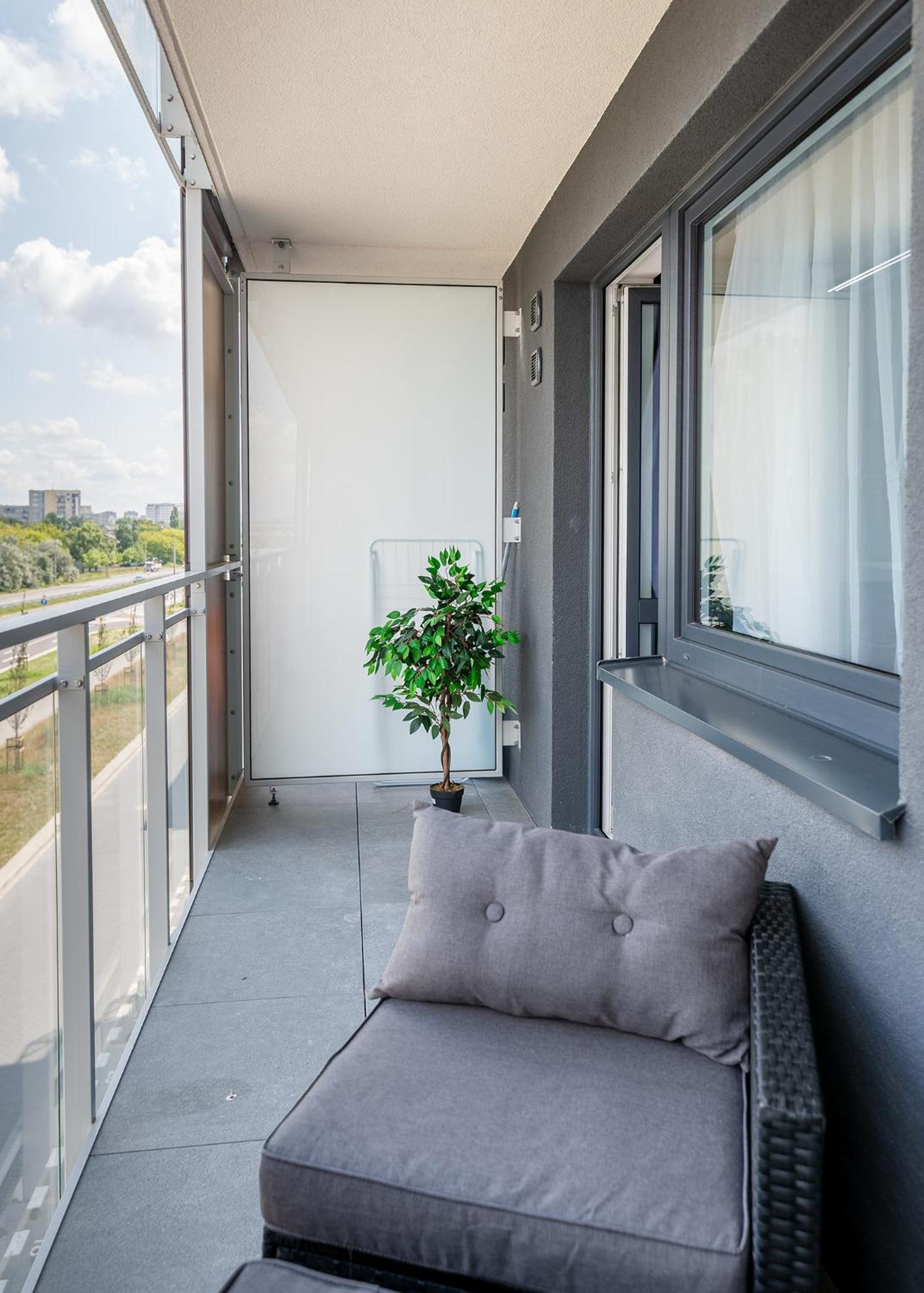 Rentplanet - Pileckiego * Warschau